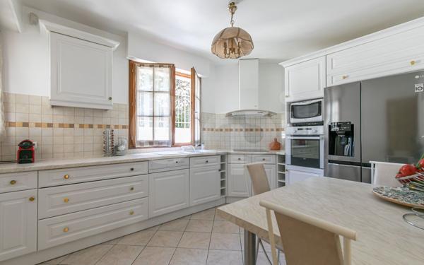 Maison à vendre    6 pièces • 140 m2 Le Plessis-Trévise