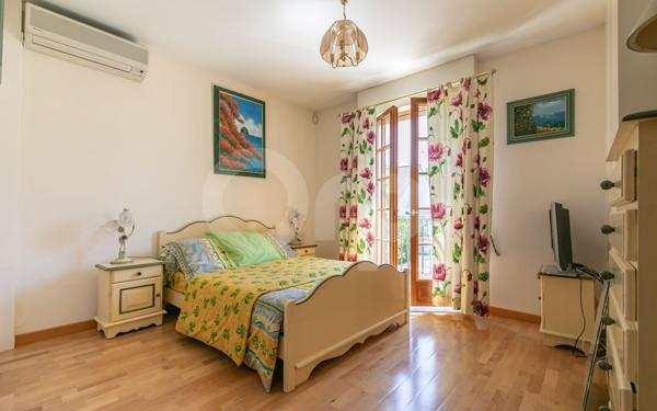 Maison à vendre    6 pièces • 140 m2 Le Plessis-Trévise