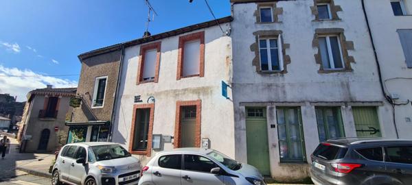 Bureau (ou studio) Clisson (La Vallée) 1 P . SDE . 40.5 M²