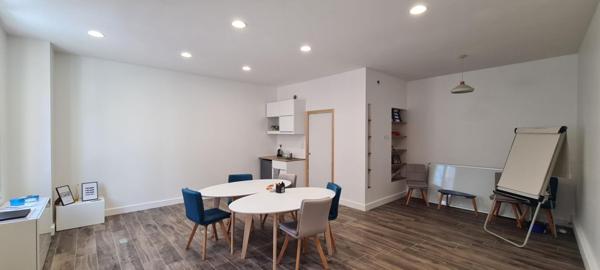 Bureau (ou studio) Clisson (La Vallée) 1 P . SDE . 40.5 M²