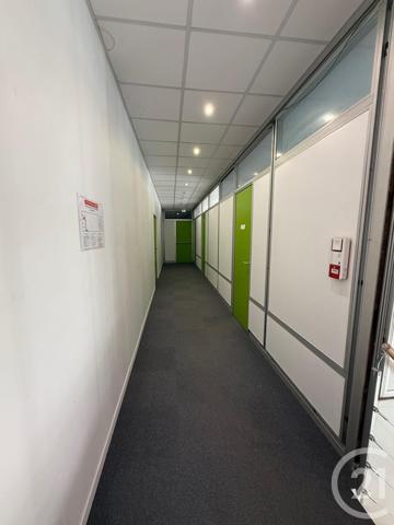 à vendre  1200 m2 LES MUREAUX - 78