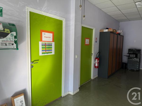 à vendre  1200 m2 LES MUREAUX - 78