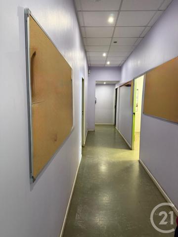 à vendre  1200 m2 LES MUREAUX - 78