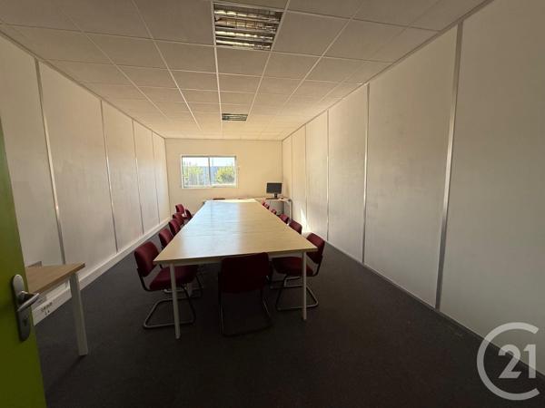 à vendre  1200 m2 LES MUREAUX - 78