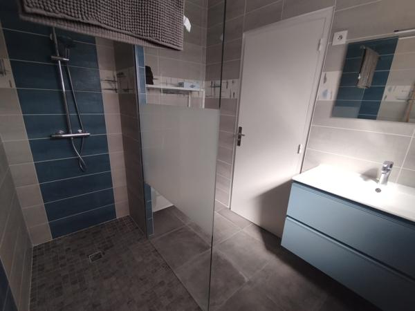 Maison
                                                                                                                                                                                                                                                                                                                        6 pièce(s)                                                                                                                                                                                                          3 chambre(s)                                                                                                                                                                                                          166  m²