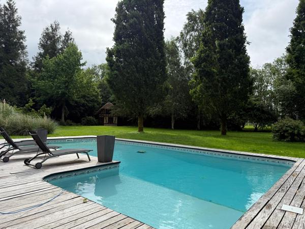 Coup de cœur assuré : chaumière d’exception avec piscine et dépendance