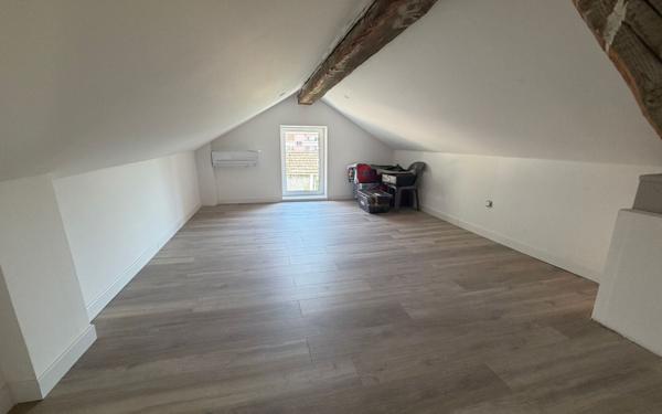 Maison à vendre    6 pièces • 140 m2 Saint-Égrève