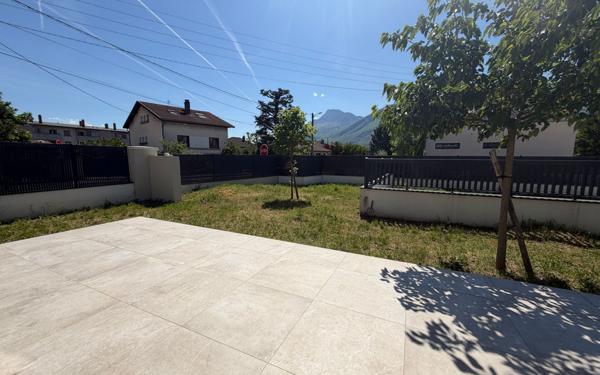 Maison à vendre    6 pièces • 140 m2 Saint-Égrève