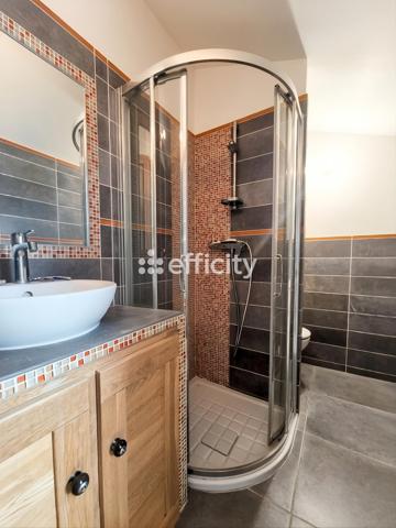 Maison
         3 pièces
        - 71 m² 399 000 € *