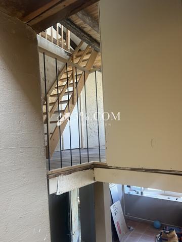 Maison
                                                                                                                                                                                                                                                                                                                        6 pièce(s)                                                                                                                                                                                                          3 chambre(s)                                                                                                                                                                                                          175  m²