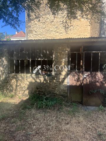 Maison
                                                                                                                                                                                                                                                                                                                        6 pièce(s)                                                                                                                                                                                                          3 chambre(s)                                                                                                                                                                                                          175  m²