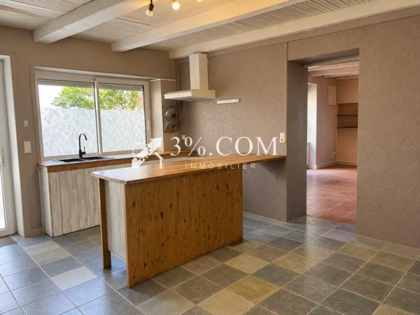 Maison
                                                                                                                                                                                                                                                                                                                        6 pièce(s)                                                                                                                                                                                                          3 chambre(s)                                                                                                                                                                                                          175  m²
