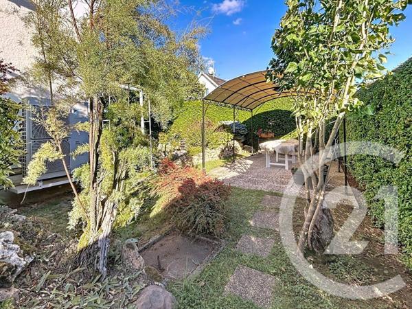 Maison à vendre  8 pièces - 130,60 m2 VILLECRESNES - 94