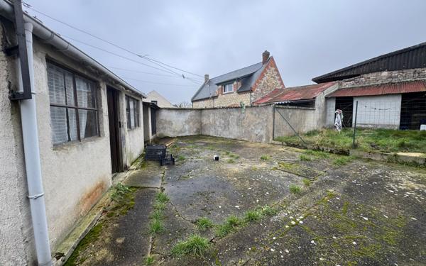 Maison à vendre    2 pièces •  Mortiers