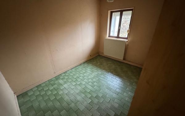 Maison à vendre    2 pièces •  Mortiers