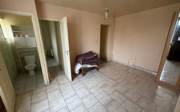 Maison à vendre    2 pièces •  Mortiers