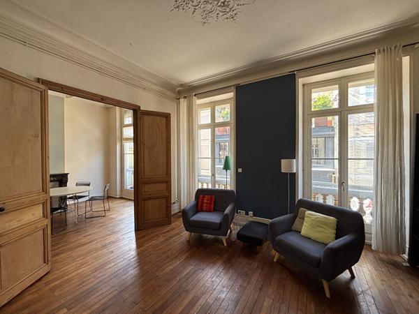 49100 ANGERS TYPE 6 MEUBLE - CENTRE