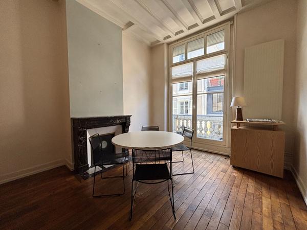 49100 ANGERS TYPE 6 MEUBLE - CENTRE