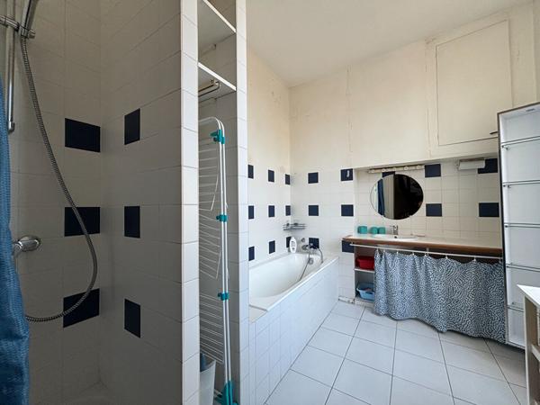 49100 ANGERS TYPE 6 MEUBLE - CENTRE
