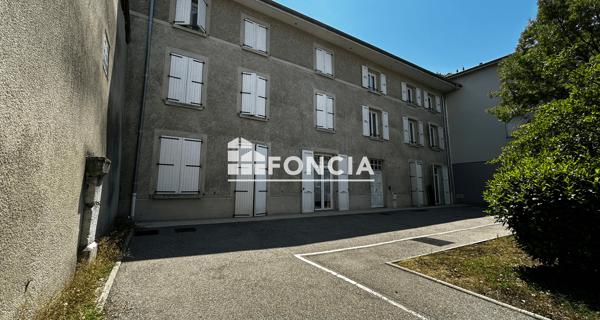 Location Studio 26.7 m² - Gières 38610