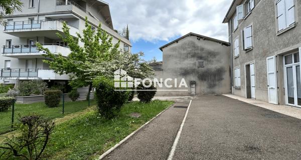Location Studio 26.7 m² - Gières 38610