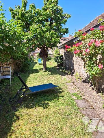 À vendre – Charmante maison de ville avec cour intérieure et terrasse au calme