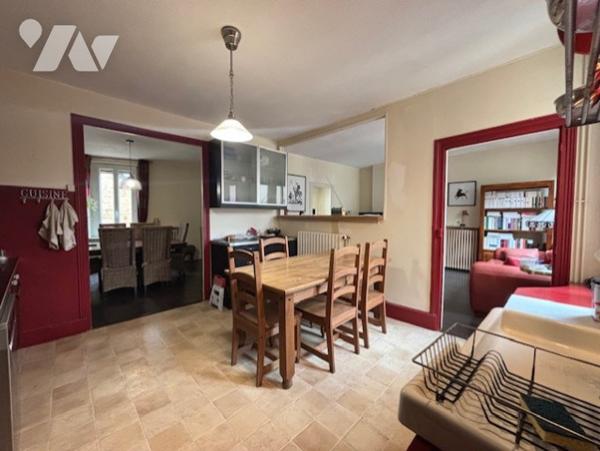 À vendre – Charmante maison de ville avec cour intérieure et terrasse au calme