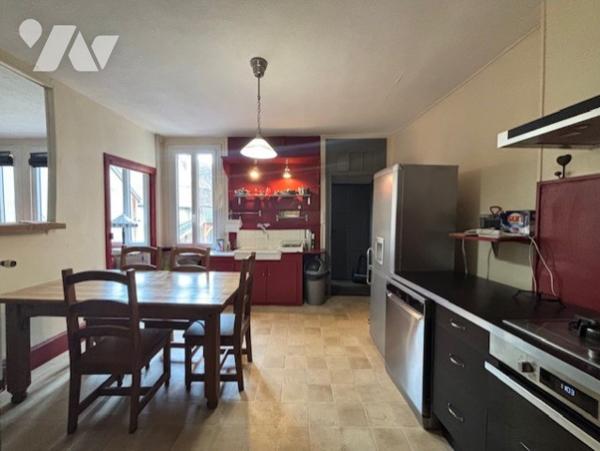 À vendre – Charmante maison de ville avec cour intérieure et terrasse au calme
