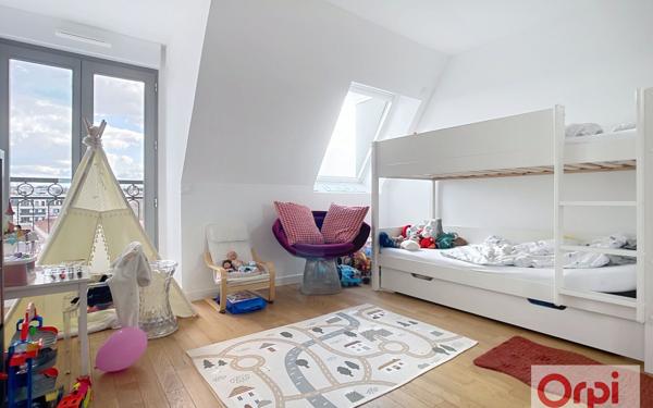 Appartement à vendre    3 pièces • 77,82 m2 Issy-les-Moulineaux