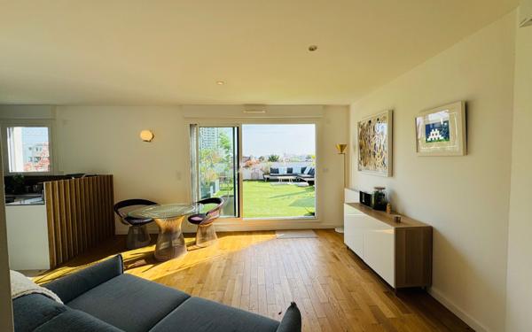 Appartement à vendre    3 pièces • 77,82 m2 Issy-les-Moulineaux