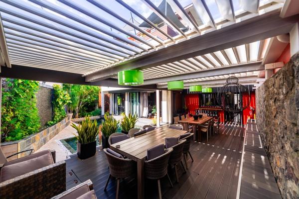 Villa contemporaine – 10 pièces – env. 300 m² – piscine – spa