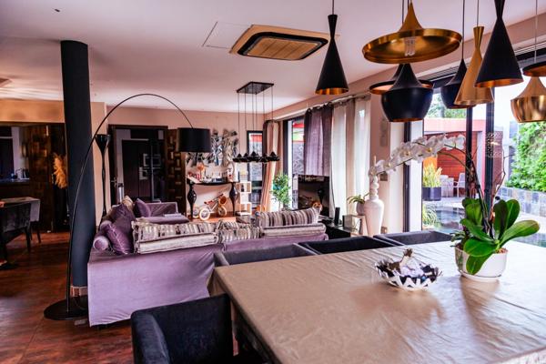 Villa contemporaine – 10 pièces – env. 300 m² – piscine – spa