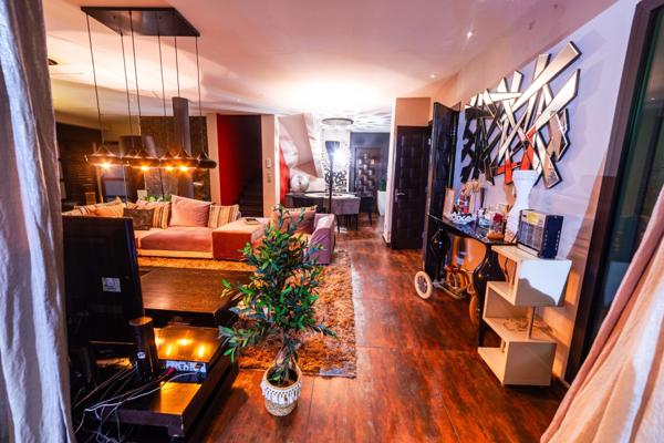 Villa contemporaine – 10 pièces – env. 300 m² – piscine – spa