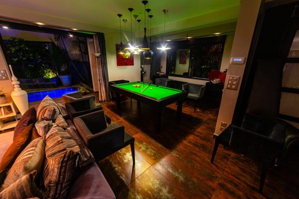 Villa contemporaine – 10 pièces – env. 300 m² – piscine – spa