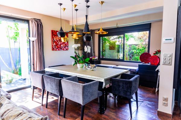 Villa contemporaine – 10 pièces – env. 300 m² – piscine – spa