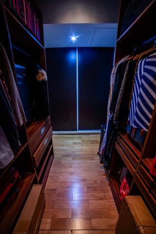 Villa contemporaine – 10 pièces – env. 300 m² – piscine – spa