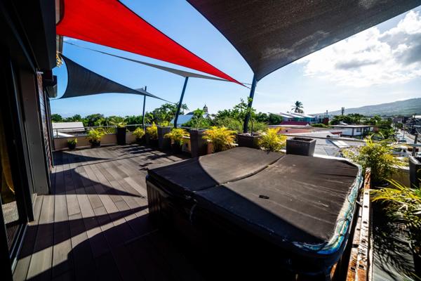 Villa contemporaine – 10 pièces – env. 300 m² – piscine – spa