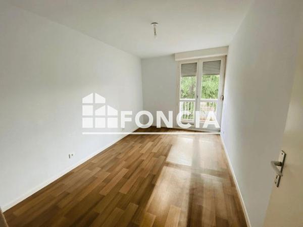 Location Appartement 3 pièces 64 m² - 10 RUE A.RENOIR Pau 64000