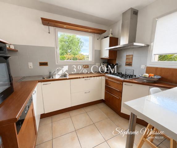 Maison
                                                                                                                                                                                                                                                                                                                        6 pièce(s)                                                                                                                                                                                                          4 chambre(s)                                                                                                                                                                                                          156  m²