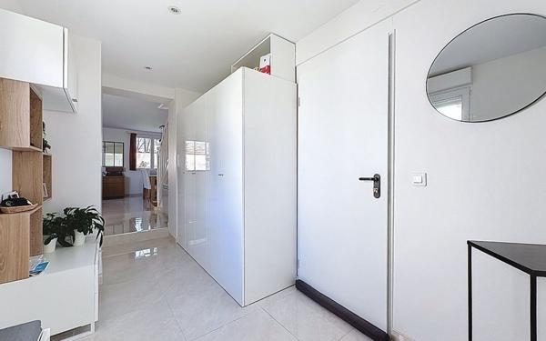 Maison à vendre    5 pièces • 126 m2 Guyancourt