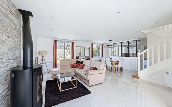 Maison à vendre    5 pièces • 126 m2 Guyancourt