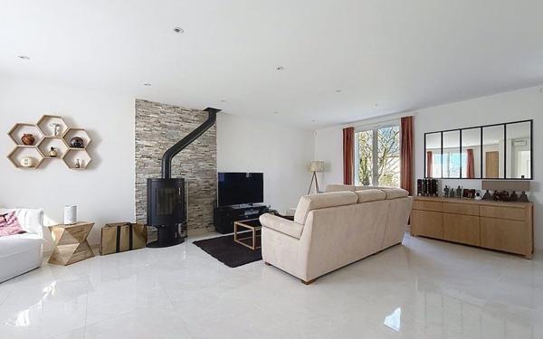 Maison à vendre    5 pièces • 126 m2 Guyancourt