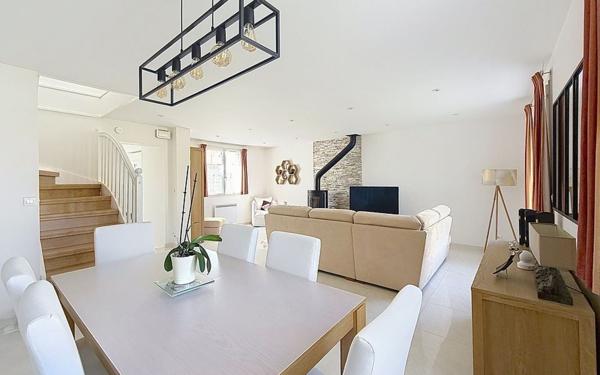 Maison à vendre    5 pièces • 126 m2 Guyancourt