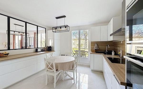 Maison à vendre    5 pièces • 126 m2 Guyancourt