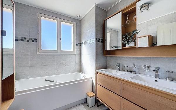 Maison à vendre    5 pièces • 126 m2 Guyancourt