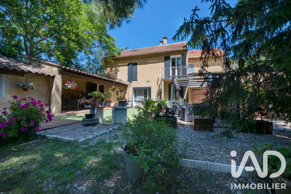 Maison à vendre 4 pièces 138,65 m² Sénas