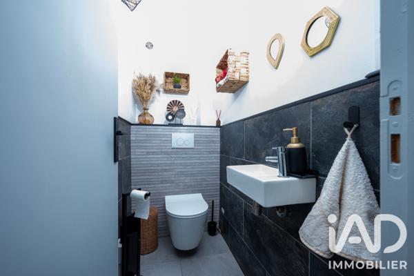 Maison à vendre 4 pièces 138,65 m² Sénas