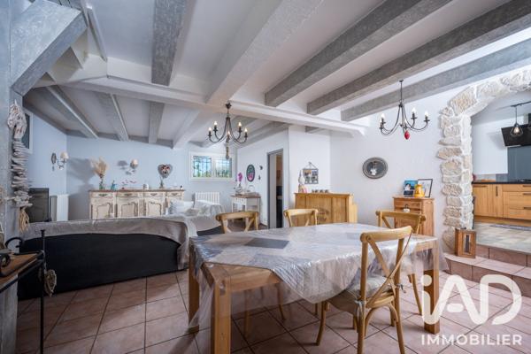 Maison à vendre 4 pièces 138,65 m² Sénas