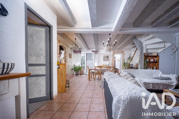 Maison à vendre 4 pièces 138,65 m² Sénas