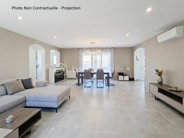 Entre LA FARE LES OLIVIERS ET BERRE L'ETANG en campagne 
Maison familiale de plain-pied de 150 m² sur 694 m² de terrain plat et ensoleillé, au calme absolu.

🏠 À l’intérieur :
- Entrée avec placard
- Vaste salon-séjour de 40 m², baigné de lumière, ouvert sur une terrasse plein sud de 100 m²
- Cuisine provençale équipée, semi-ouverte, avec buanderie attenante (21 m²)
- Deux chambres spacieuses (11,5 m² et 23 m²) avec placards, clim et moustiquaires
- Suite parentale XXL de 33 m² : dressing, coin bureau, salle de bain + WC, accès direct à la terrasse
- Grande salle d’eau avec rangements et Wc séparés

⚙️ Ses atouts & équipements :
Climatisation réversible intégrale • Volets roulants électriques • Menuiseries PVC/Alu double vitrage • Chaudière gaz récente • Tableau électrique 2024 • Fibre • Visiophone • Forage • Portail électrique • Isolation refaite • Prise pour voiture électrique • Vide sanitaire et pompe à chaleur pour piscine.

🌴 À l’extérieur :
Immense terrasse plein sud (dont 20 m² couverts) pour vos repas d’été
Piscine chauffée type Bali 8x4 m (2023) avec local technique & barrière de sécurité
Double garage de 35 m²
Espaces libres à aménager : aire de jeux, potager, terrain de pétanque...
Nombreux stationnements + parking gratuit à 50 m

💡 Ce qu’on aime :
✅ Maison de plain-pied
✅ Environnement calme et campagne sans isolement
✅ Énorme potentiel évolutif : studio indépendant, local professionnel ou projet intergénérationnel
✅ Piscine + double garage – très rare à ce prix sur le secteur !

Attention : certaines photos ont été modifiées avec l'  I. A. !!!
A visiter rapidement